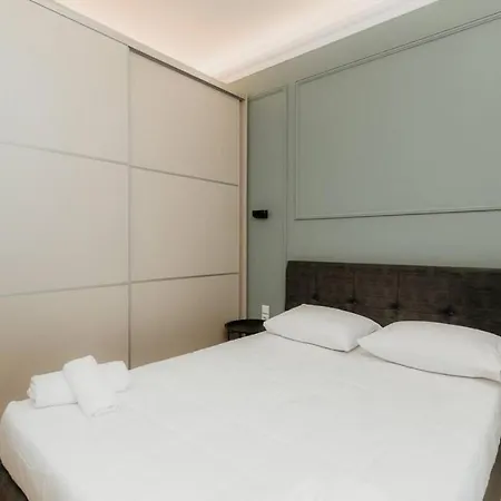 Satus Finem Egnatia's Luxury