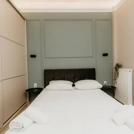 Satus Finem Egnatia's Luxury * סלוניקי